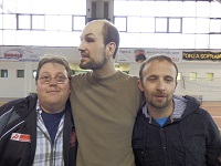 Bild zeigt Peter, Christian und Jürgen wartend auf die Siegerehrung