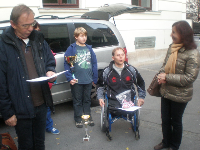 PB120104.JPG