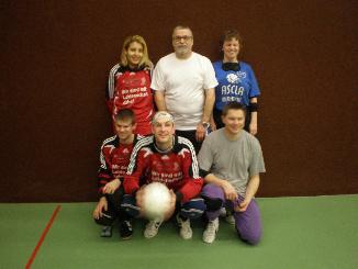 Bild zeigt Trainer und Spieler